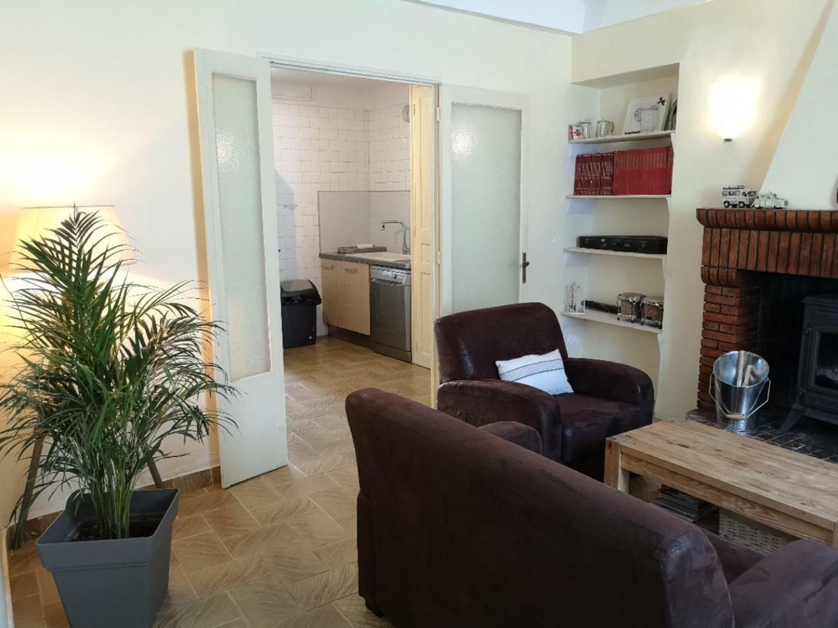 La Maison Bleue Céreste Екстериор снимка