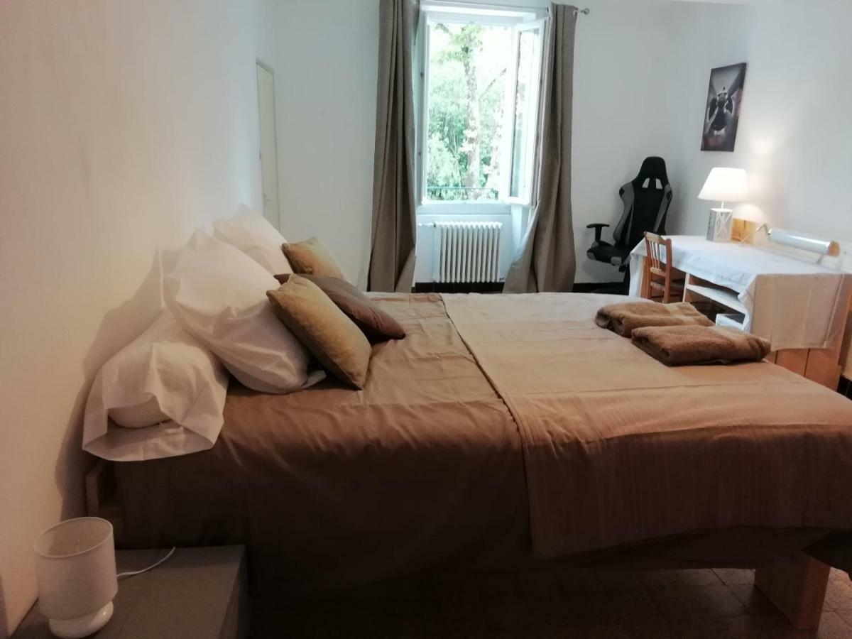 La Maison Bleue Céreste Екстериор снимка